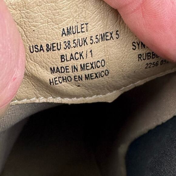 Steve Madden Amulet Rhinestone Chelsea Ankle Boots Black Size 8 Rubber Sole - Picture 8 of 9